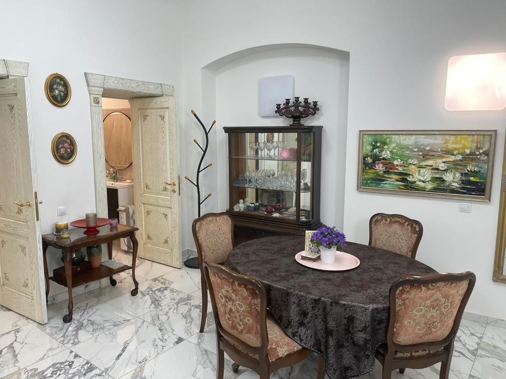 Center In Old Town Appartement